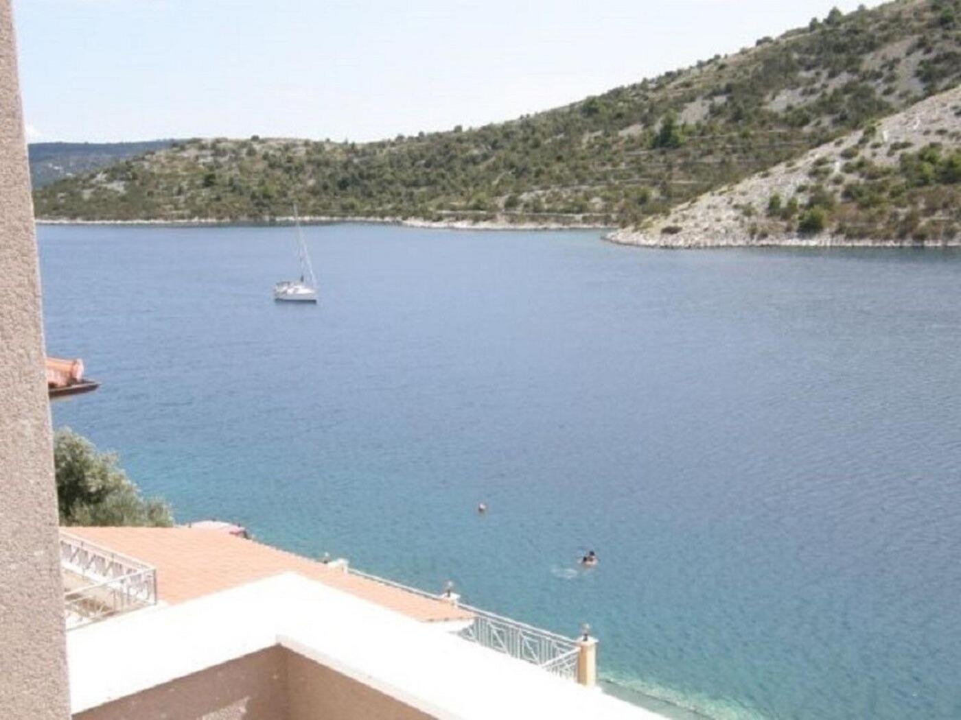 Apartments Ljubi Vinisce ภายนอก รูปภาพ